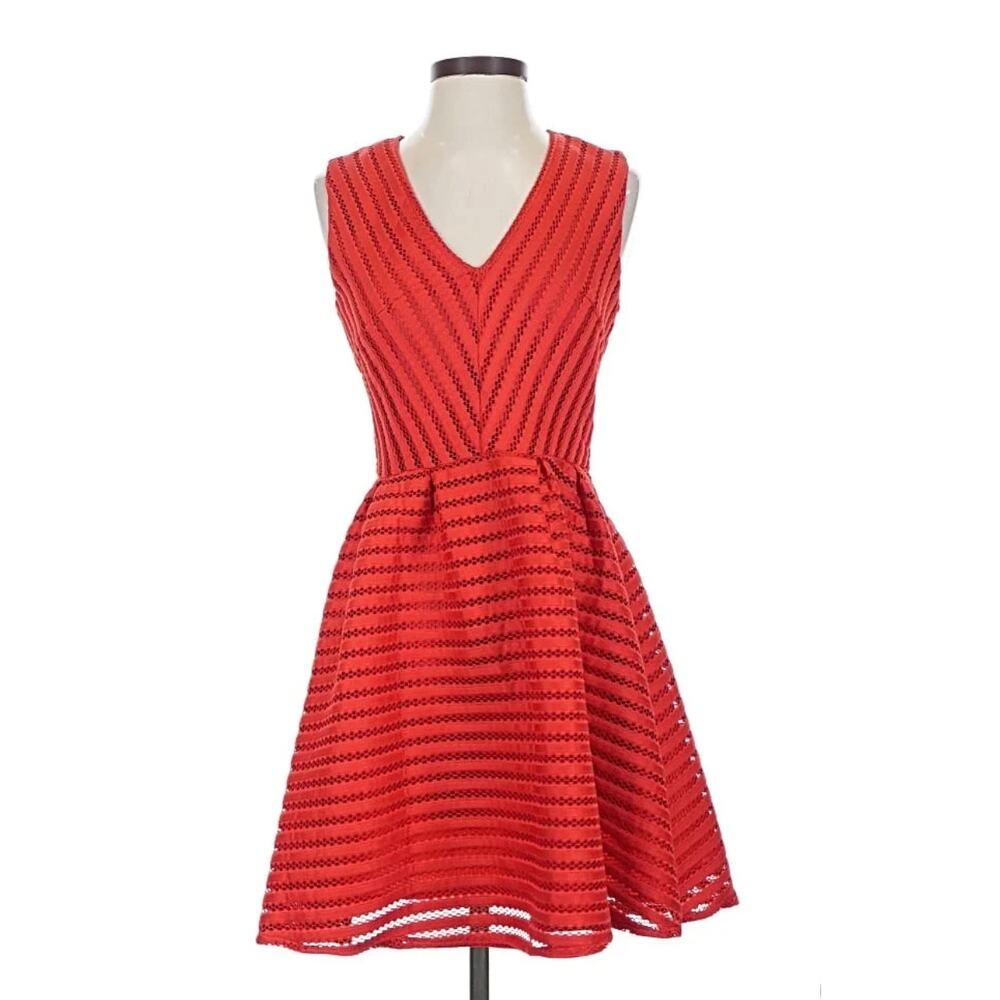 H&M Red Chevron Lace Fit & Flare Cocktail Dress US 12 Sleeveless V Neck Party